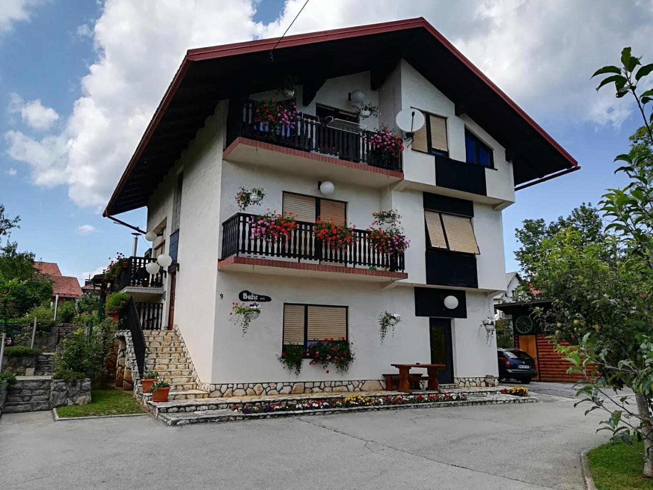 Apartment Bozic Vrbovsko Exteriör bild